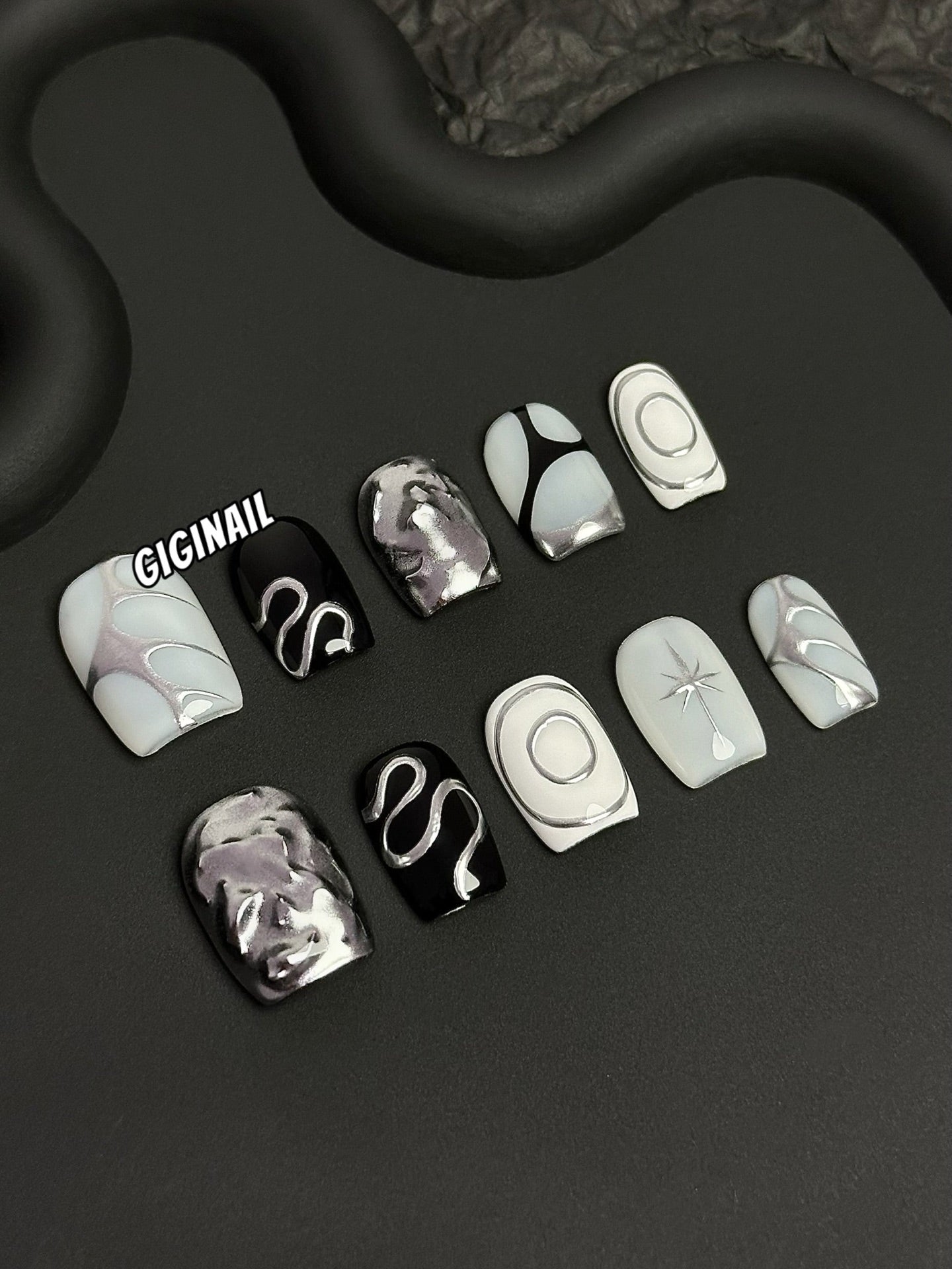 🖤🤍🖤 No. 1595