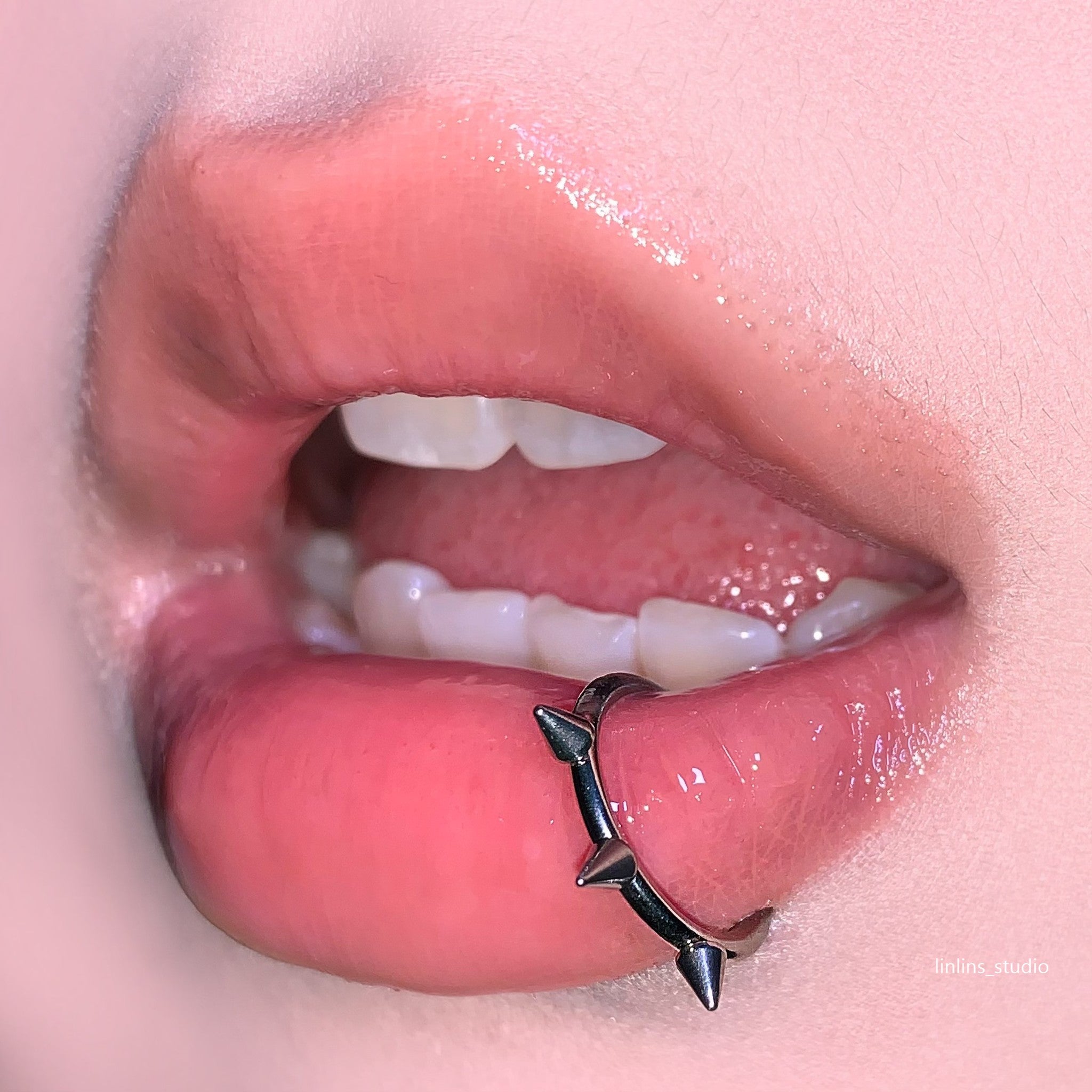 🌟 Sweet Wolf Fang & Seamless Ring Lip/Septum Jewelry Set ✨