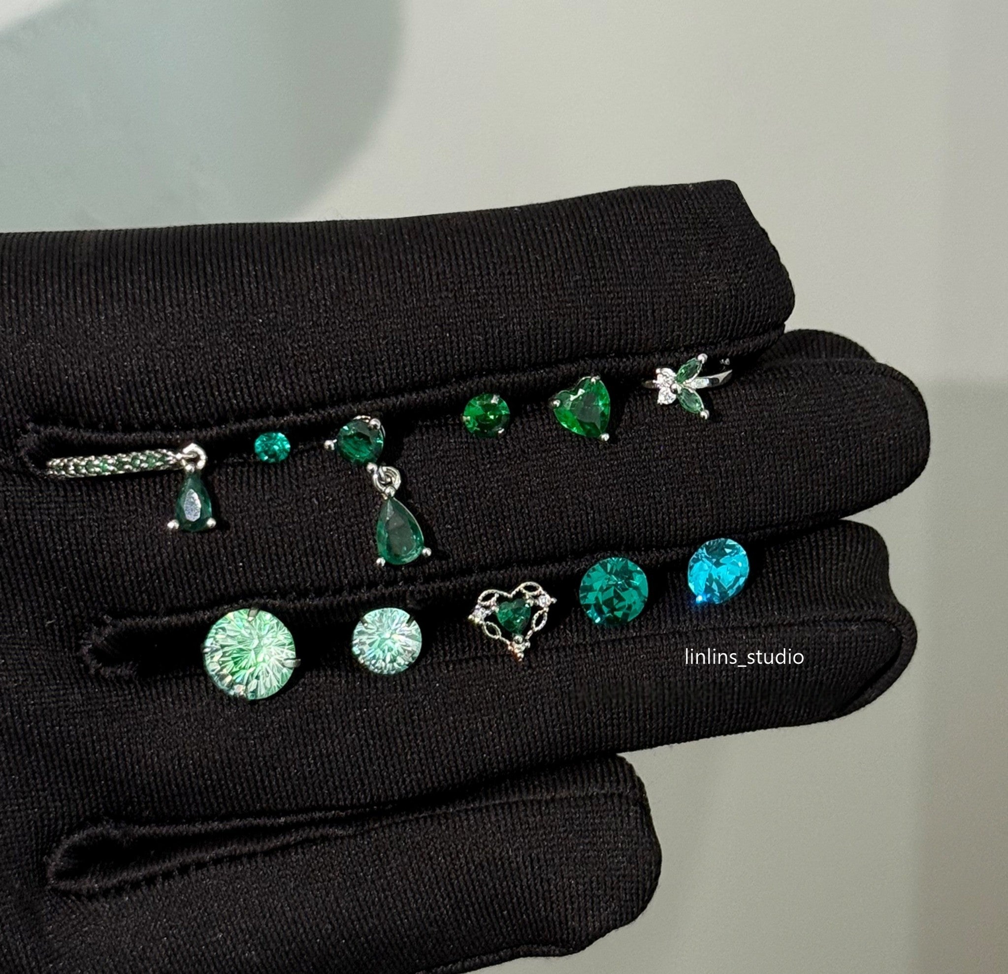 🌟 Green Firework Sparkle: Cartilage & Snug Stud Collection 🌟