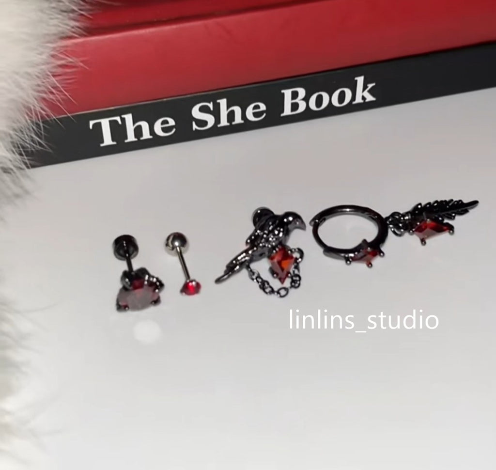 🌟 Gothic Raven Feather Ear Cuff | Black Titanium Steel with Red Zirconia ✨