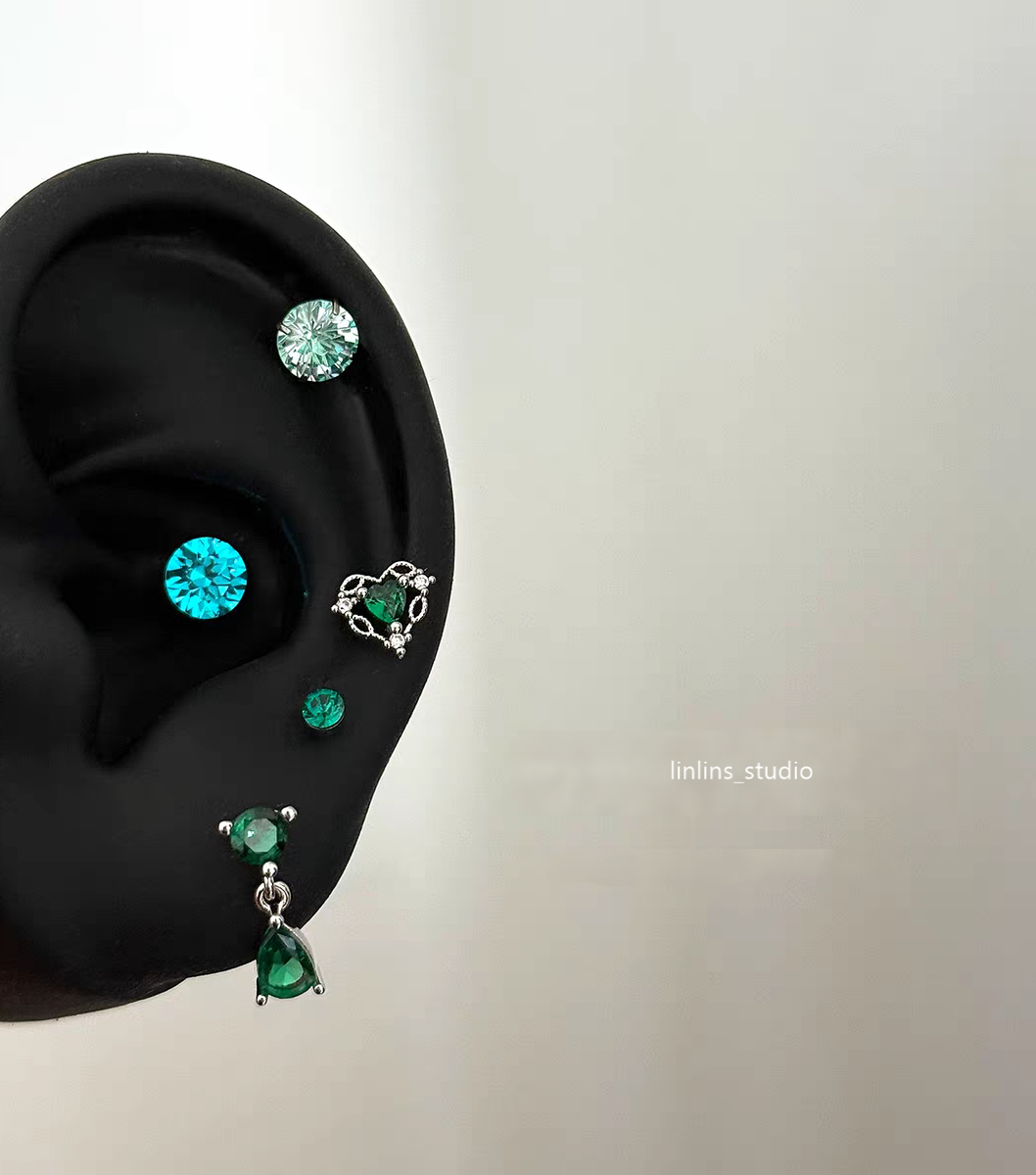 🌟 Green Firework Sparkle: Cartilage & Snug Stud Collection 🌟