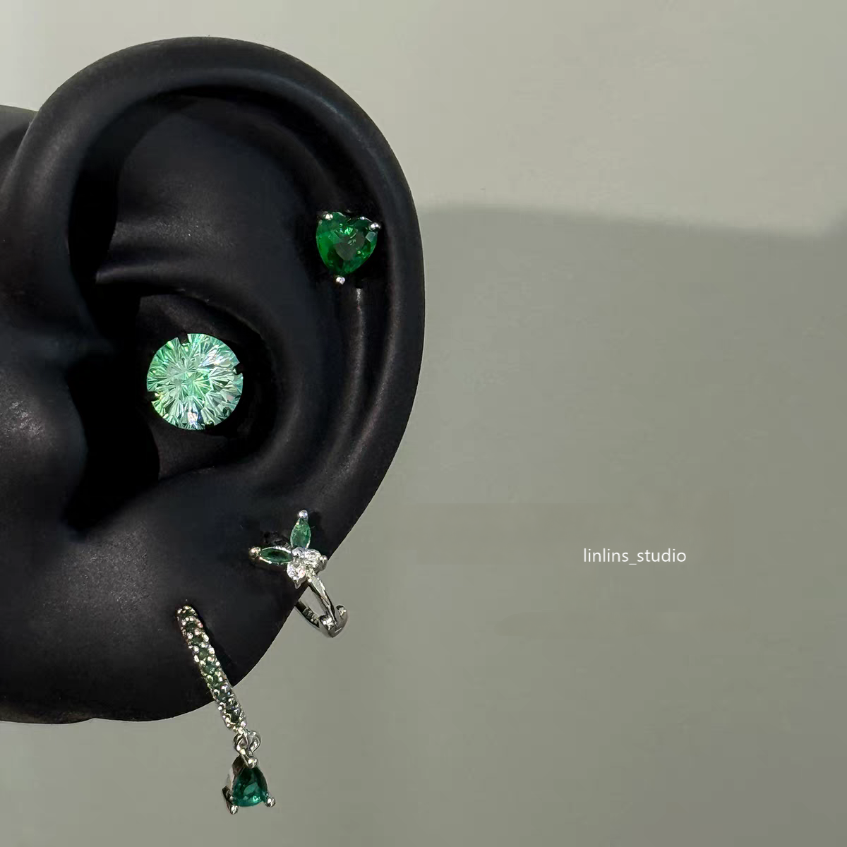 🌟 Green Firework Sparkle: Cartilage & Snug Stud Collection 🌟