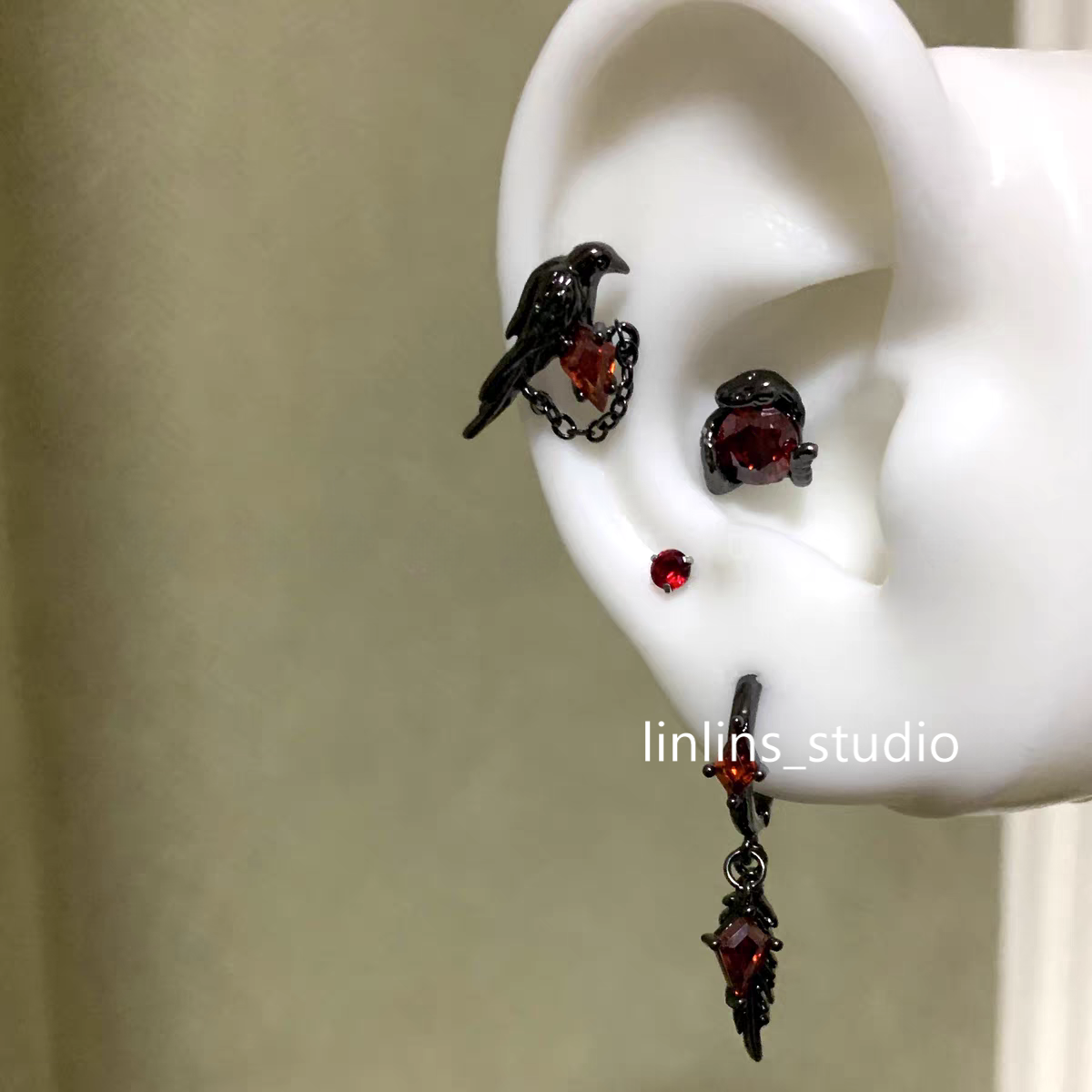 🌟 Gothic Raven Feather Ear Cuff | Black Titanium Steel with Red Zirconia ✨